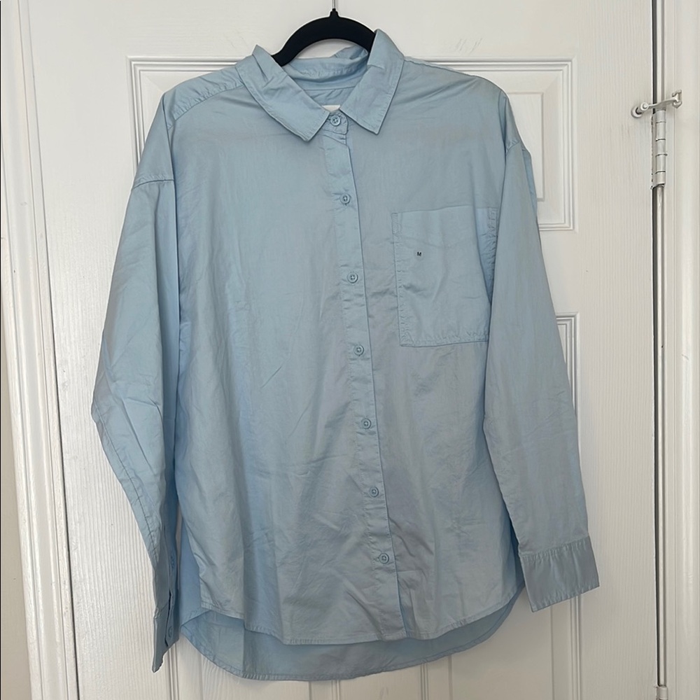 NWT American Eagle blue button up shirt